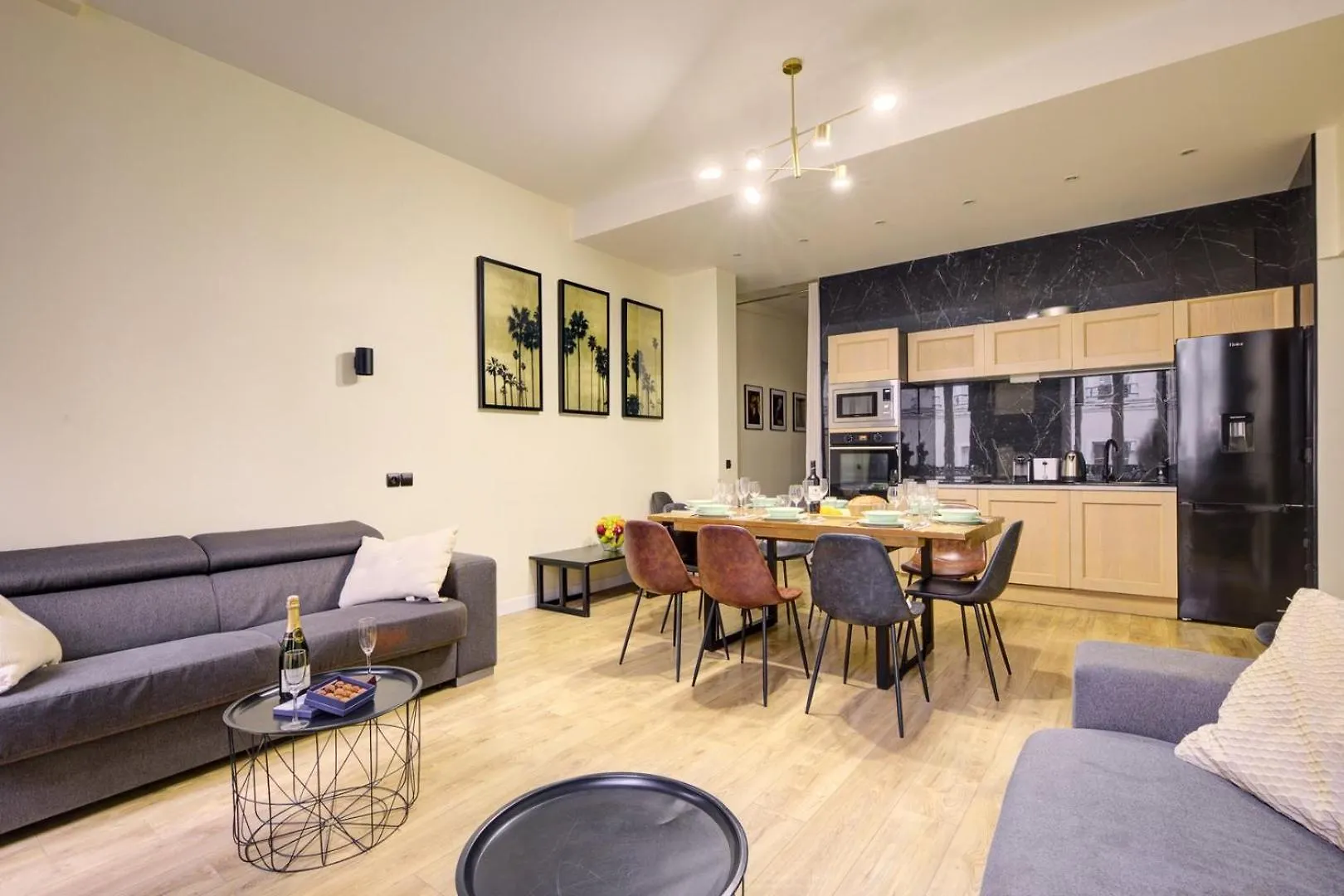 Bluestay 47 - Appartement Au Coeur De Paris contacts